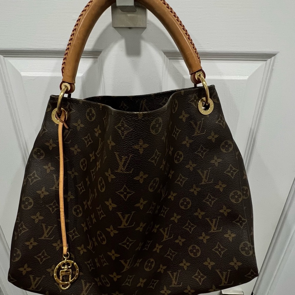 Louis Vuitton bag for sale
